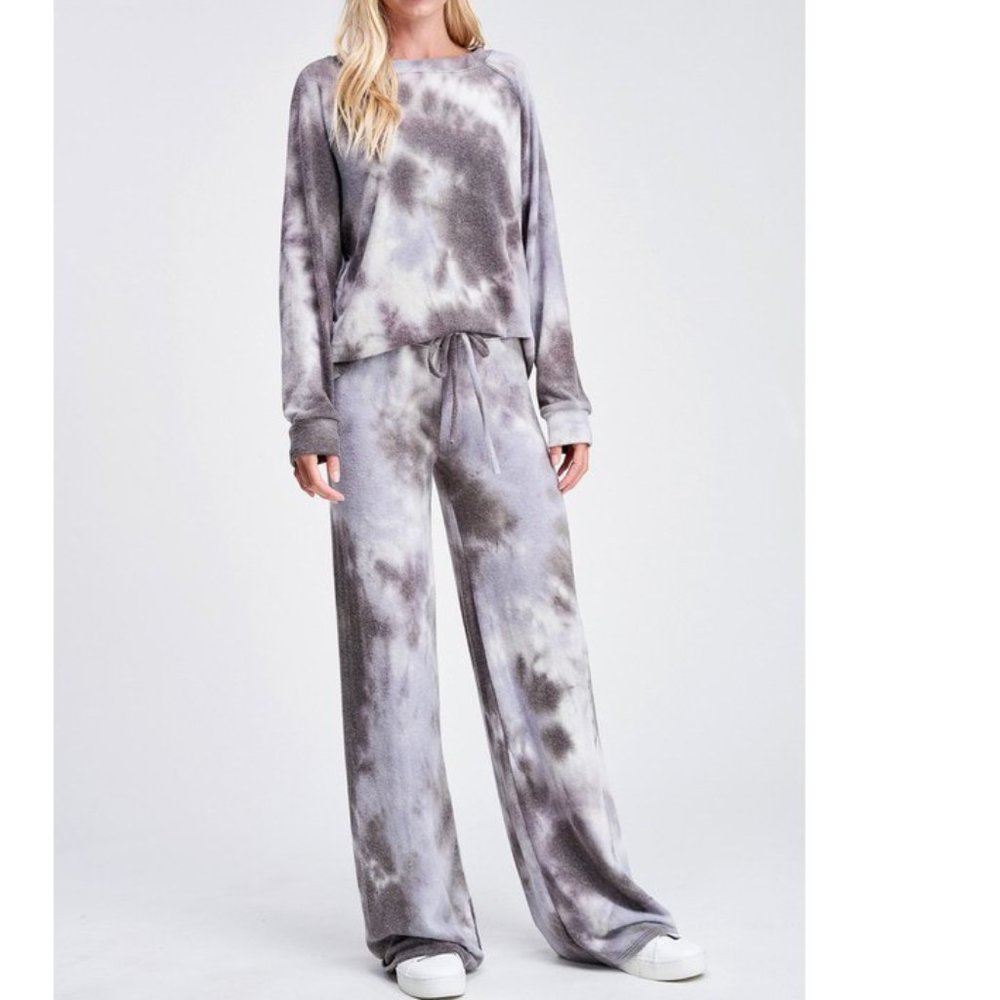 💕2 pc SET! Plush Gray & Lavender Tie Dye Lounge Set